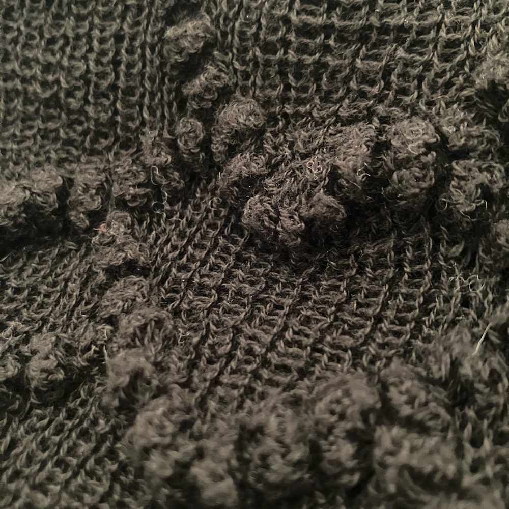 Textured mermaid fish scale pattern scarf - Picture 4 of 5